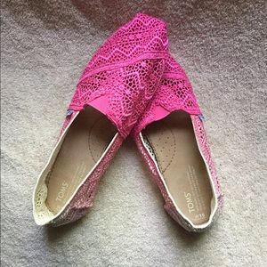 Toms  size 10 PINK and white ombré shoes